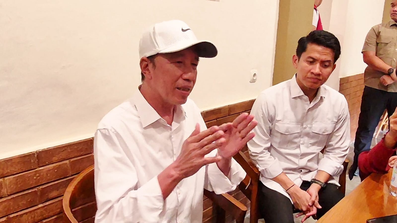 Jokowi Buka Suara Soal Kereta Cepat Whoosh, Kurangi Kerugian Negara