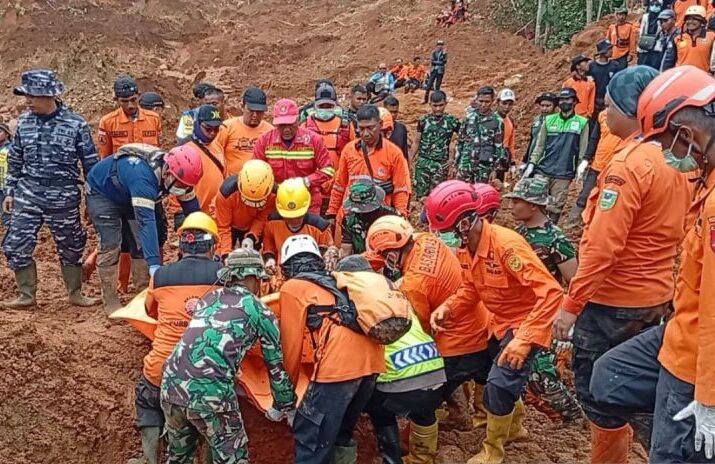 Percepat Pencarian Korban Longsor, Operasi SAR Cilacap Diperluas