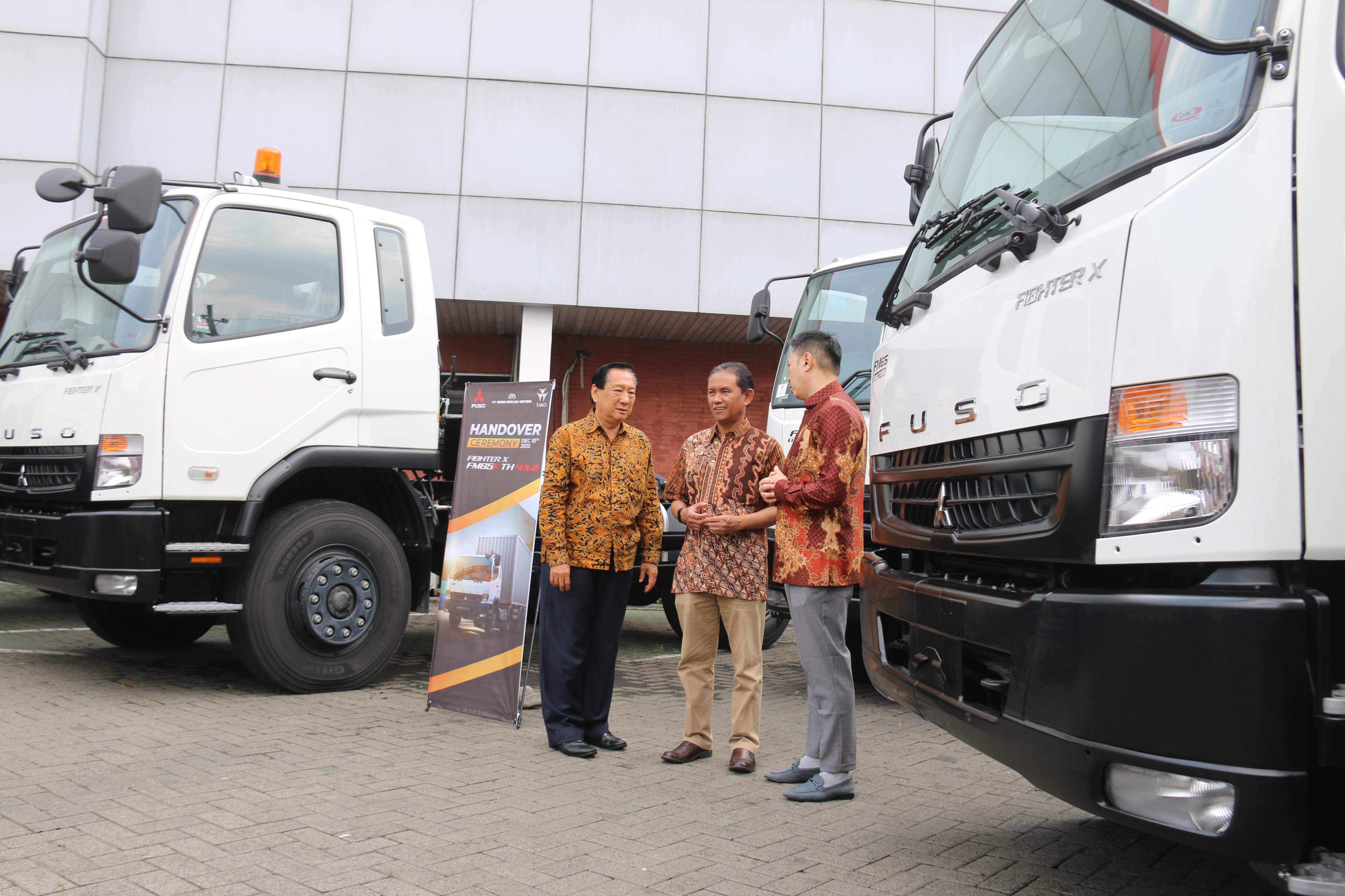 Mitsubishi Fuso Perkuat Segmen Medium Duty, Fighter X TH 4x2 Mulai Berdinas di Surabaya